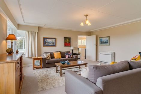 Photo of property in 21 Honeystone Street, Helensburgh, Dunedin, 9010