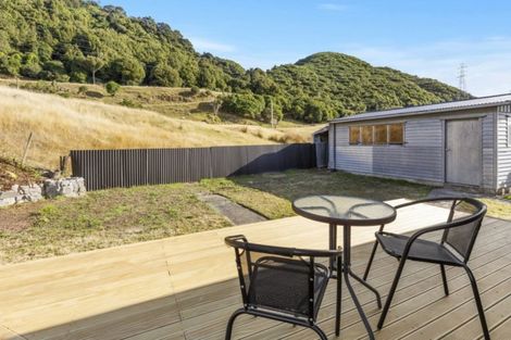 Photo of property in 43b Hartford Crescent, Totara Park, Upper Hutt, 5018