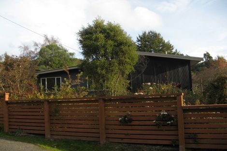 Photo of property in 4 Bacon Street, Broad Bay, Dunedin, 9014