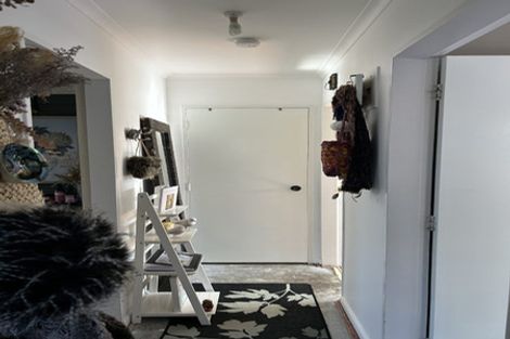 Photo of property in 207 Onepu Road, Lyall Bay, Wellington, 6022