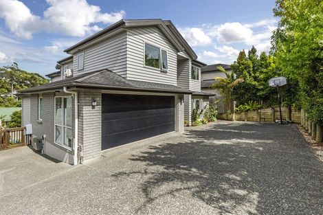 Photo of property in 88 Rising Parade, Fairview Heights, Auckland, 0632