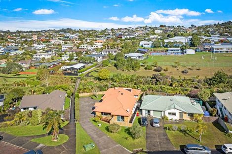 Photo of property in 1/52 Donald Street, Stanmore Bay, Whangaparaoa, 0932