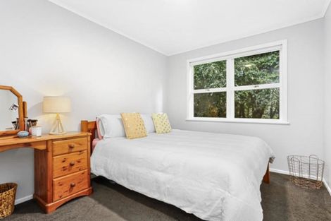 Photo of property in 759 West Coast Road, Oratia, Auckland, 0604