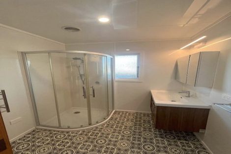 Photo of property in 110 Seaview Road, Westown, New Plymouth, 4310