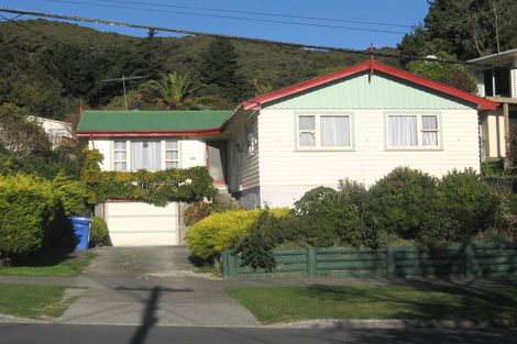 Photo of property in 42 James Grove, Stokes Valley, Lower Hutt, 5019