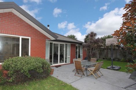 Photo of property in 6 Punga Lane, Parklands, Christchurch, 8083