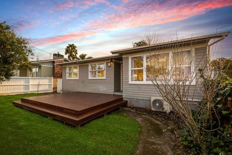 Photo of property in 37 Kamara Road, Glen Eden, Auckland, 0602