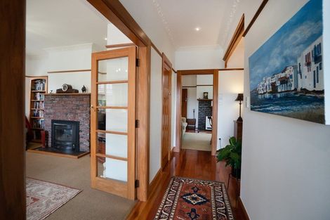 Photo of property in 37 Manapouri Crescent, Hokowhitu, Palmerston North, 4410