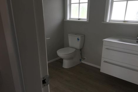 Photo of property in 66 Stewart Drive, Newlands, Wellington, 6037