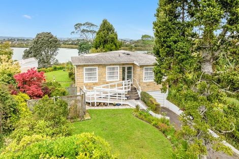 Photo of property in 14 Lucas Place, Weymouth, Auckland, 2103
