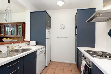 Photo of property in 2/2 Armoy Drive, East Tamaki, Auckland, 2016
