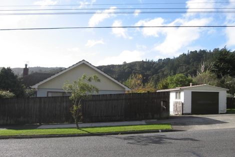Photo of property in 39 Hay Street, Naenae, Lower Hutt, 5011