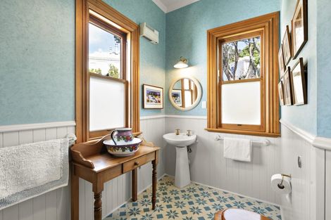 Photo of property in 129 Upland Road, Kelburn, Wellington, 6012