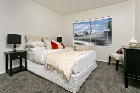 Photo of property in 58 Carlisle Road, Browns Bay, Auckland, 0630