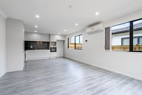 Photo of property in 10 Koroheke Road, Takanini, 2110