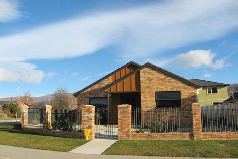 Photo of property in 14 Mead Avenue, Cromwell, 9310