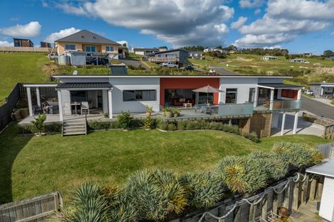 Photo of property in 4 Freyja Crescent, Coopers Beach, 0420