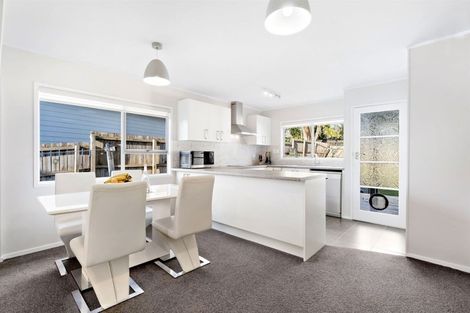 Photo of property in 6 Hotspur Place, Bayview, Auckland, 0629