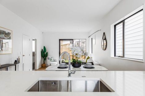 Photo of property in 21 Bei Road, Papakura, 2110