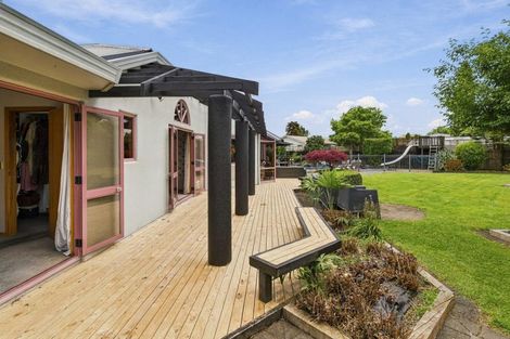 Photo of property in 12 Clare Street, Cambridge, 3434
