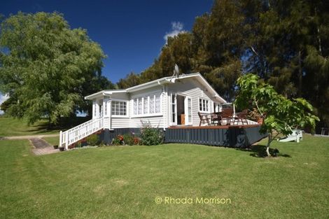 Photo of property in 506 Pahi Road, Pahi, Paparoa, 0571