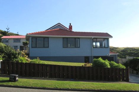 Photo of property in 113 Tireti Road, Titahi Bay, Porirua, 5022