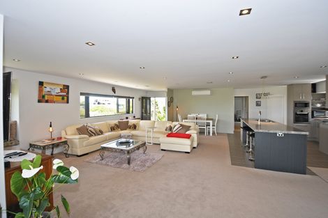 Photo of property in 10 Brampton Road, Snells Beach, 0920