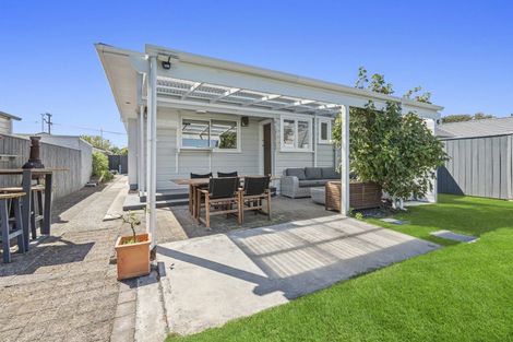 Photo of property in 118 Cutfield Road, Westown, New Plymouth, 4310