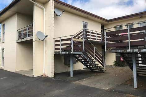 Photo of property in 2/25 Wellington Street, Papakura, 2110