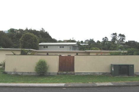 Photo of property in 2/1 Reynolds Place, Torbay, Auckland, 0630