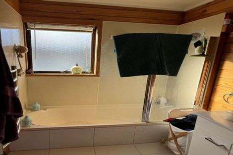 Photo of property in 2/34 Alexander Avenue, Torbay, Auckland, 0630