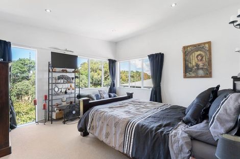 Photo of property in 1317 Whangaparaoa Road, Army Bay, Whangaparaoa, 0930
