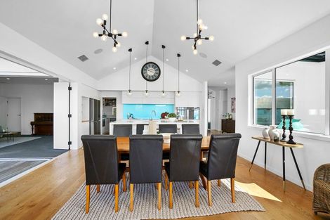 Photo of property in 12 Mike Smith Drive, Cambridge, 3434