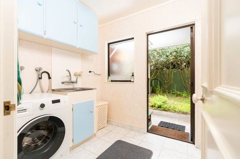 Photo of property in 2 Lavinia Grove, Waikanae Beach, Waikanae, 5036