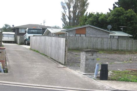 Photo of property in 8 Muriel Place, Ranui, Auckland, 0612