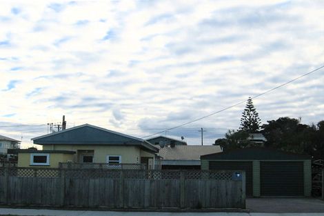 Photo of property in 41 Moana Street, Otaki Beach, Otaki, 5512