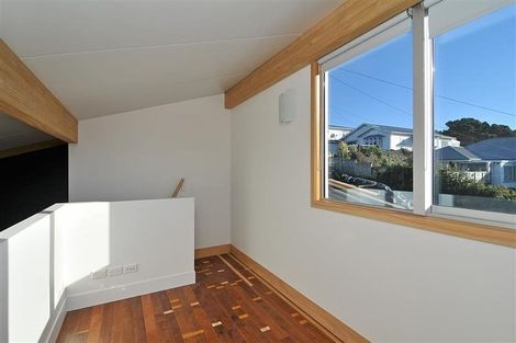 Photo of property in 3 Karepa Street, Brooklyn, Wellington, 6021
