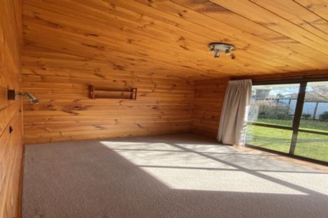 Photo of property in 4 Johnston Place, Welcome Bay, Tauranga, 3112