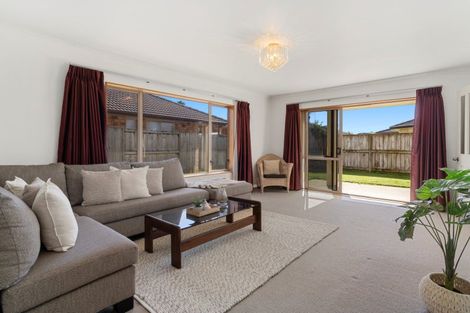 Photo of property in 5 Shire Place, Papamoa Beach, Papamoa, 3118