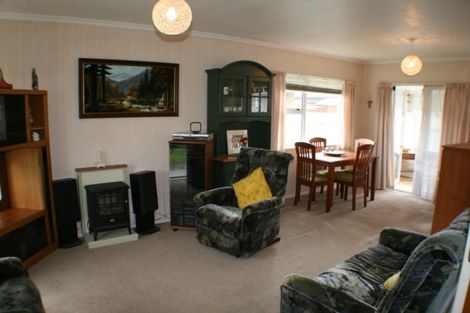 Photo of property in 13 Kent Street, Levin, 5510