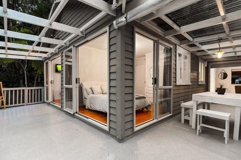 Photo of property in 30 Mahoe Road, Titirangi, Auckland, 0604