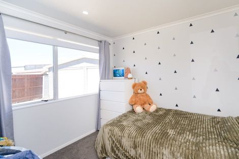 Photo of property in 40 Acacia Street, Kelvin Grove, Palmerston North, 4414