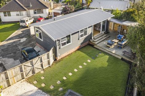 Photo of property in 1/248 Birkdale Road, Birkdale, Auckland, 0626