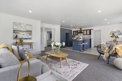 Photo of property in 8 Corrofin Drive, East Tamaki, Auckland, 2013