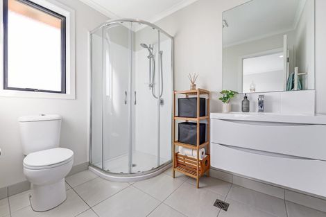 Photo of property in 3 Manawaroa Close, Grandview Heights, Hamilton, 3200