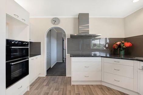 Photo of property in 16 Frisken Place, Lynmore, Rotorua, 3010