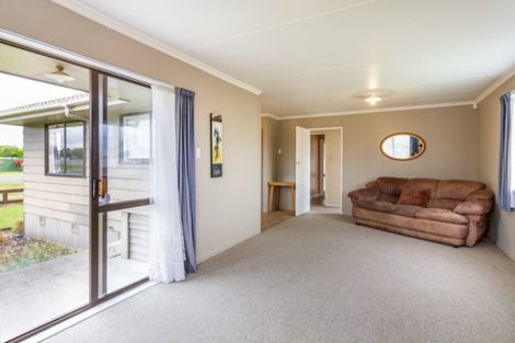 Photo of property in 5 Cemetery Road, Sanson, 4817