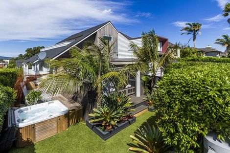 Photo of property in 17 Ocean View Road, Milford, Auckland, 0620