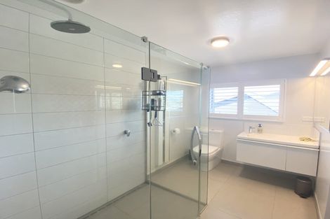 Photo of property in 2/43 Toroa Street, Torbay, Auckland, 0630