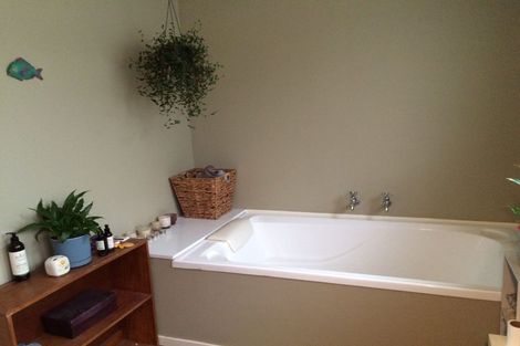 Photo of property in 86 Totara Island Road, Clifton, Balclutha, 9273